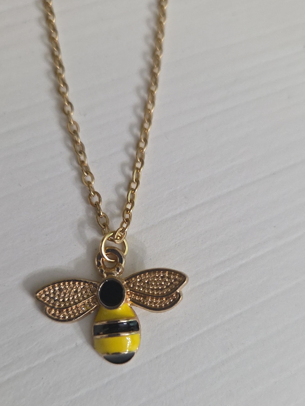 Bee Earring And Neacklece Set - Picture 6 of 10